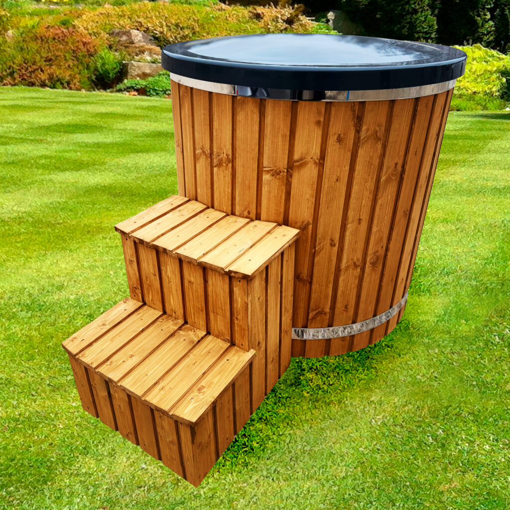 Külmtünn STANDARDKOMPLEKT SISALDAB: Puitviimistlusega kate Standardsed trepid 2 astmega Roostevabast terasest rõngad vanni ümber Vee äravool Puidu värvi valik K